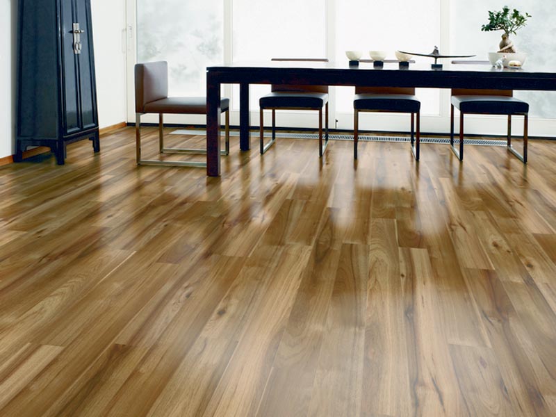 LAMINAT KAINDL 10MM H30590 HG (2.25M2) KL.32 VISOKI SJAJ HICKORY